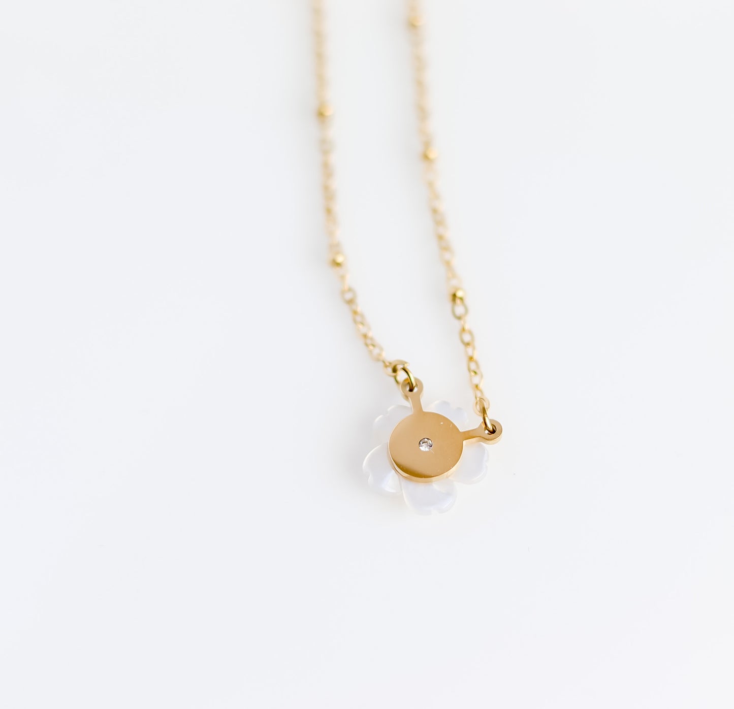 Pearl Flower Daisy Necklace