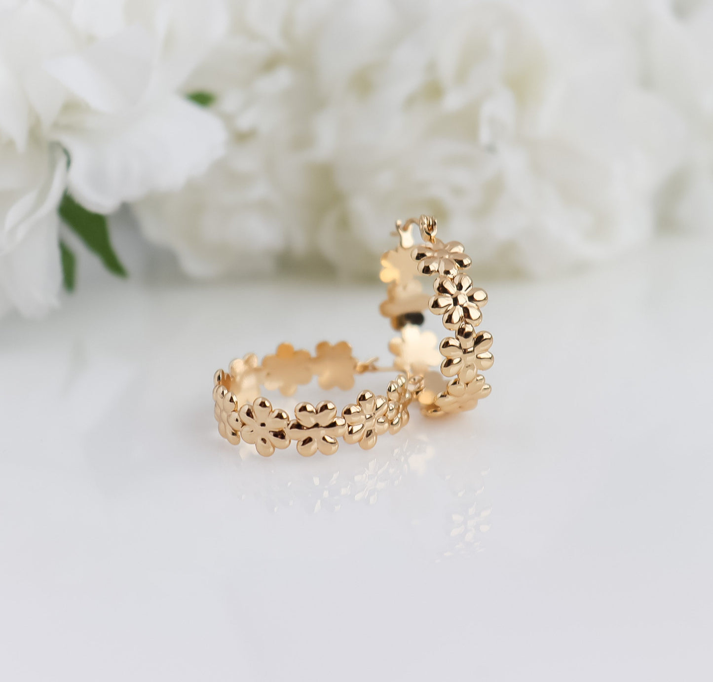 Daisy Open Hoops | Daisy Earrings | Heart Open Hoops | Tiny Dainty Hoop Earrings | Heart Earring | Statement Hoops in Gold | Earring For Her