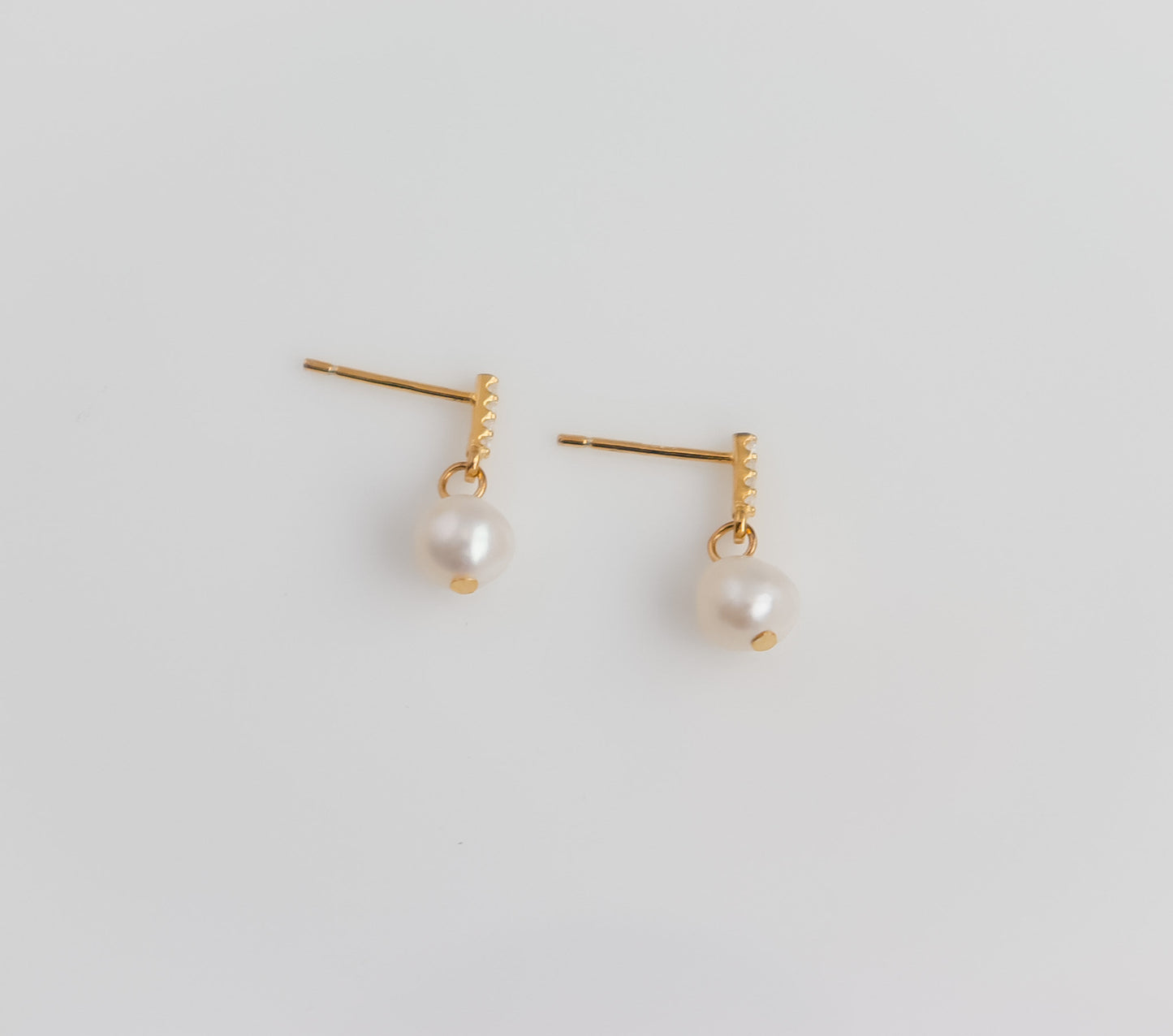 Dangle Pearl Earring | Crystal Pearl Earring | Minimal Earring | Gold earring | Earring For Her | Bridesmaid Gifts | Bridal Shower Gift