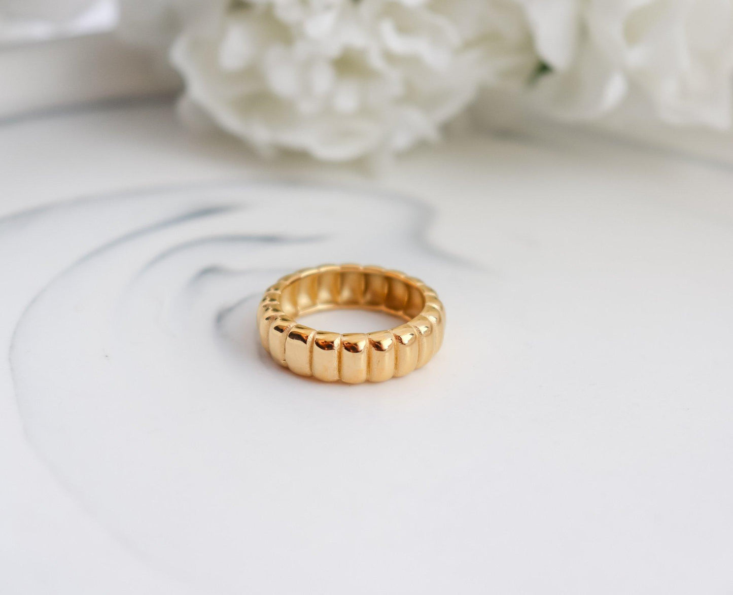 Bold Puff Ring