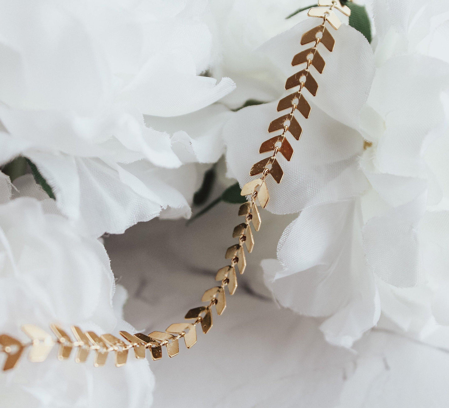Fluttering Arrow Chain Necklace