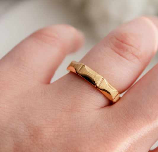 Geometric Ring Band