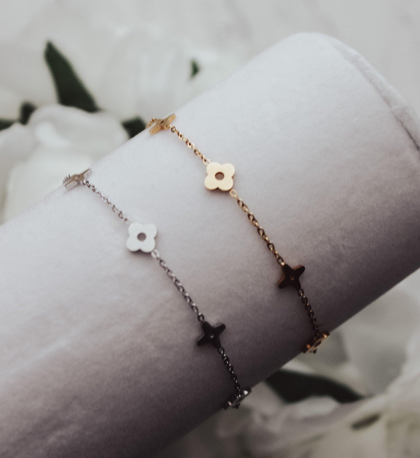 Minimal Clover Star Bracelet