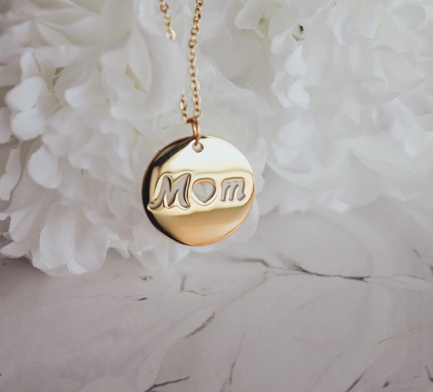 MOM Circle Pendant Necklace