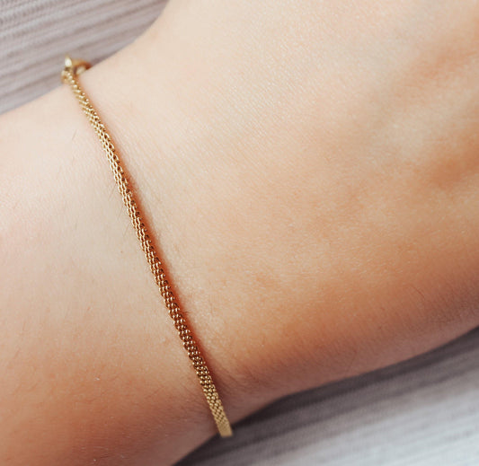 Thin Mesh Chain Bracelet