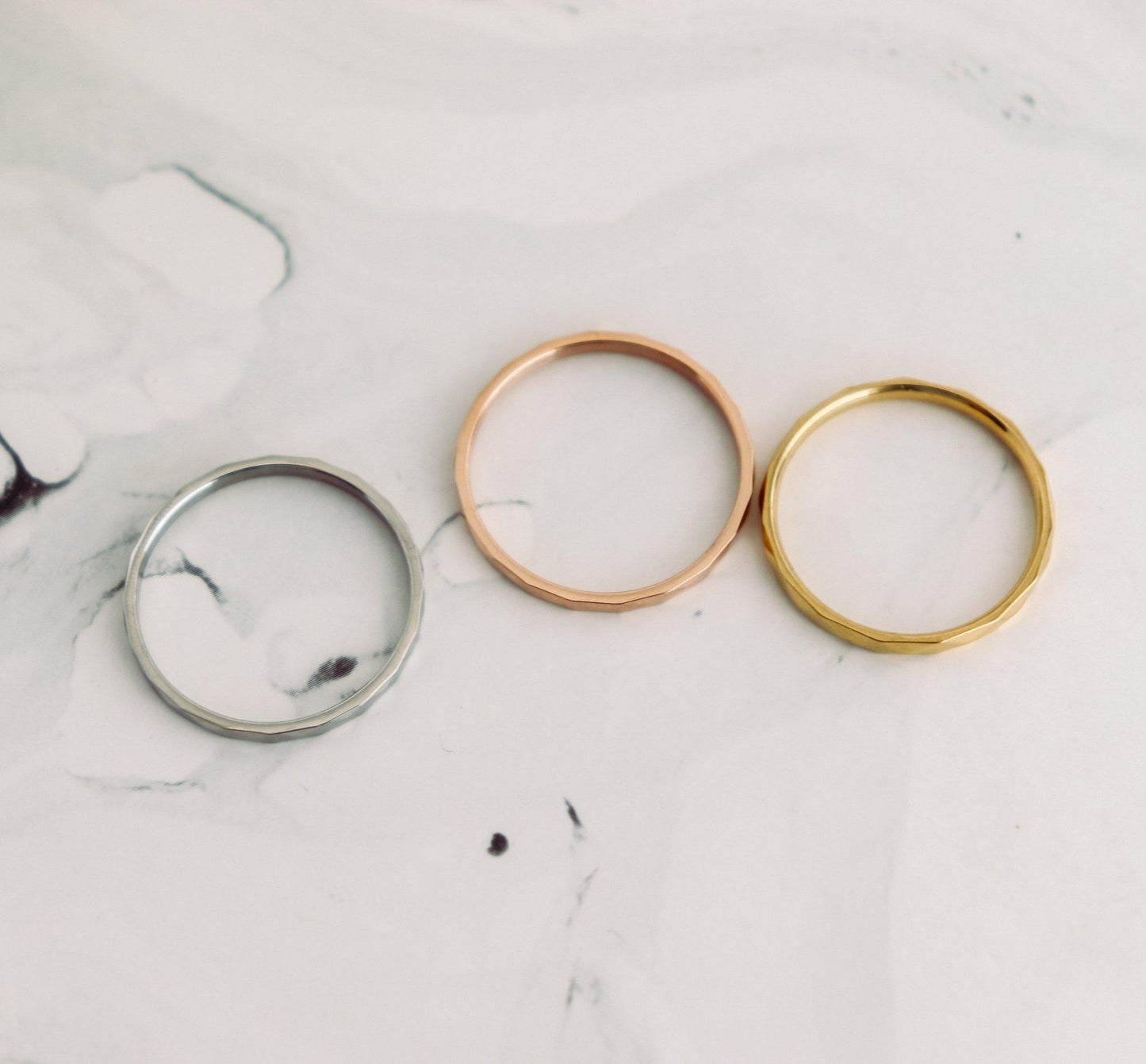 Med Geometric Ring Band