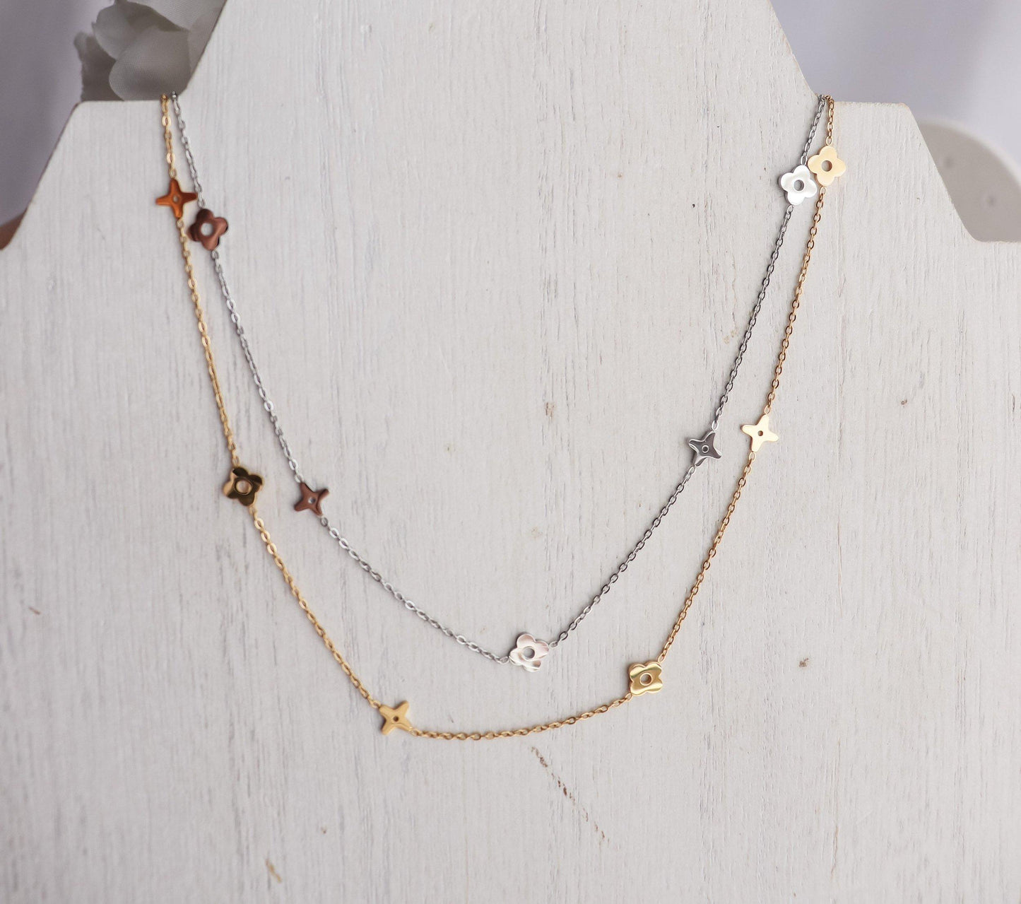 Minimal Clover Star Necklace
