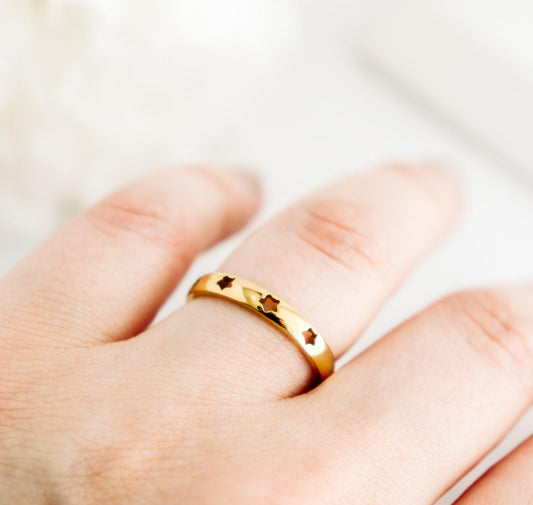 Star Cutout Ring