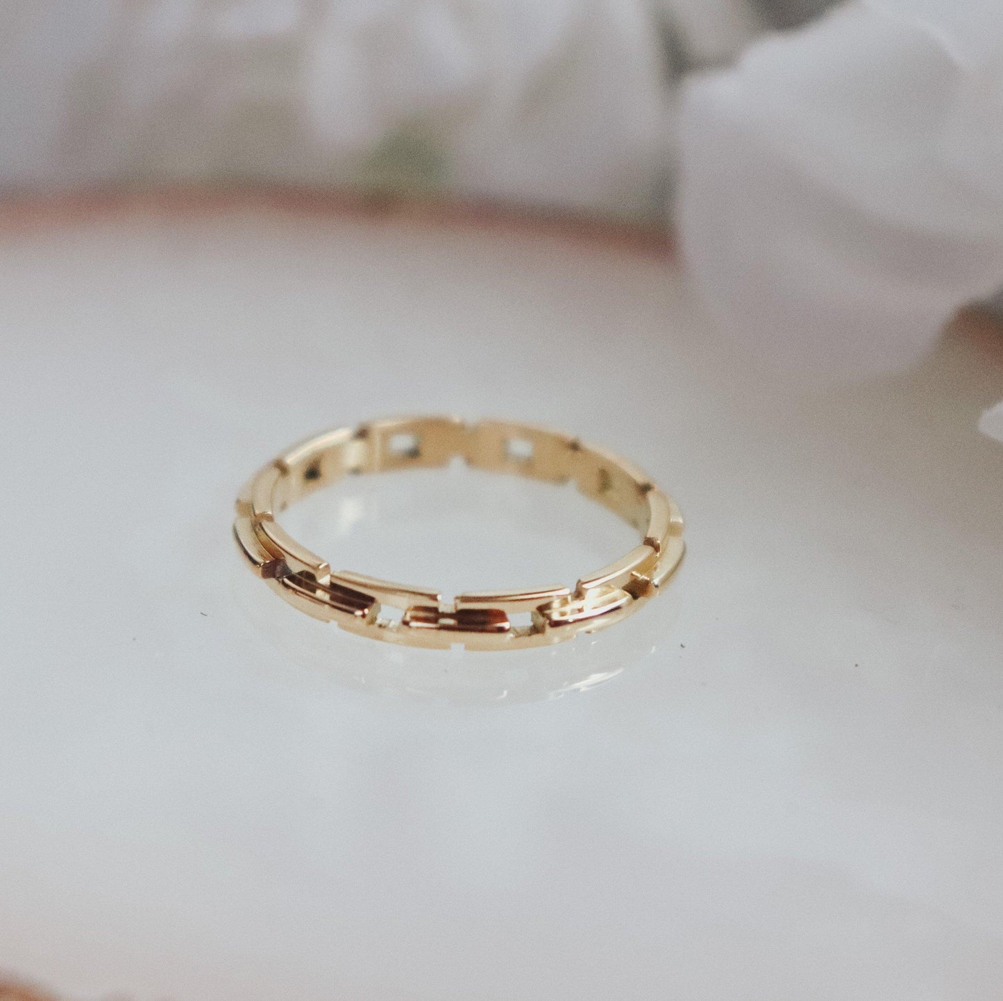 Thin Link Chain Ring