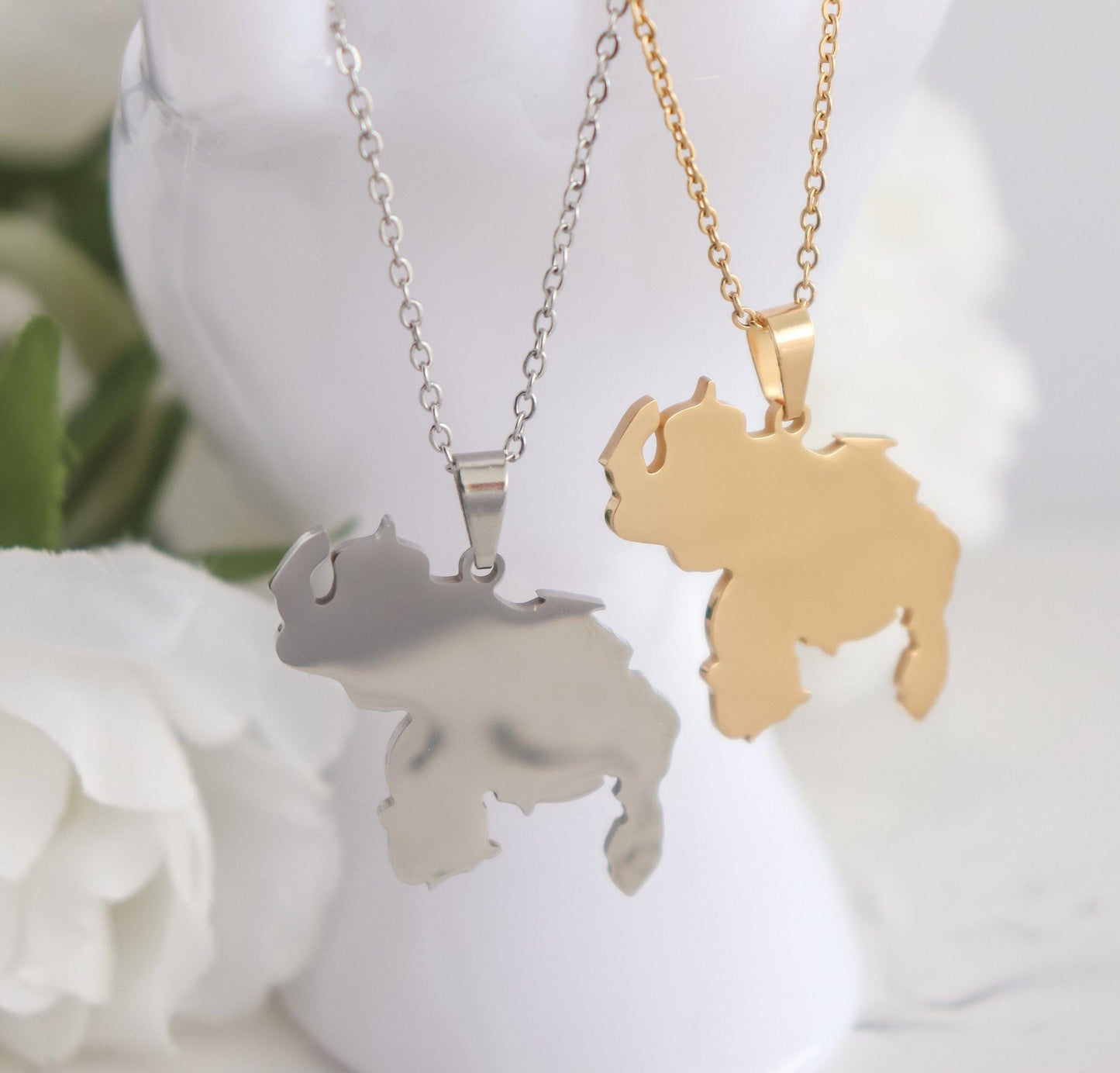 Solid Venezuela Map Necklace