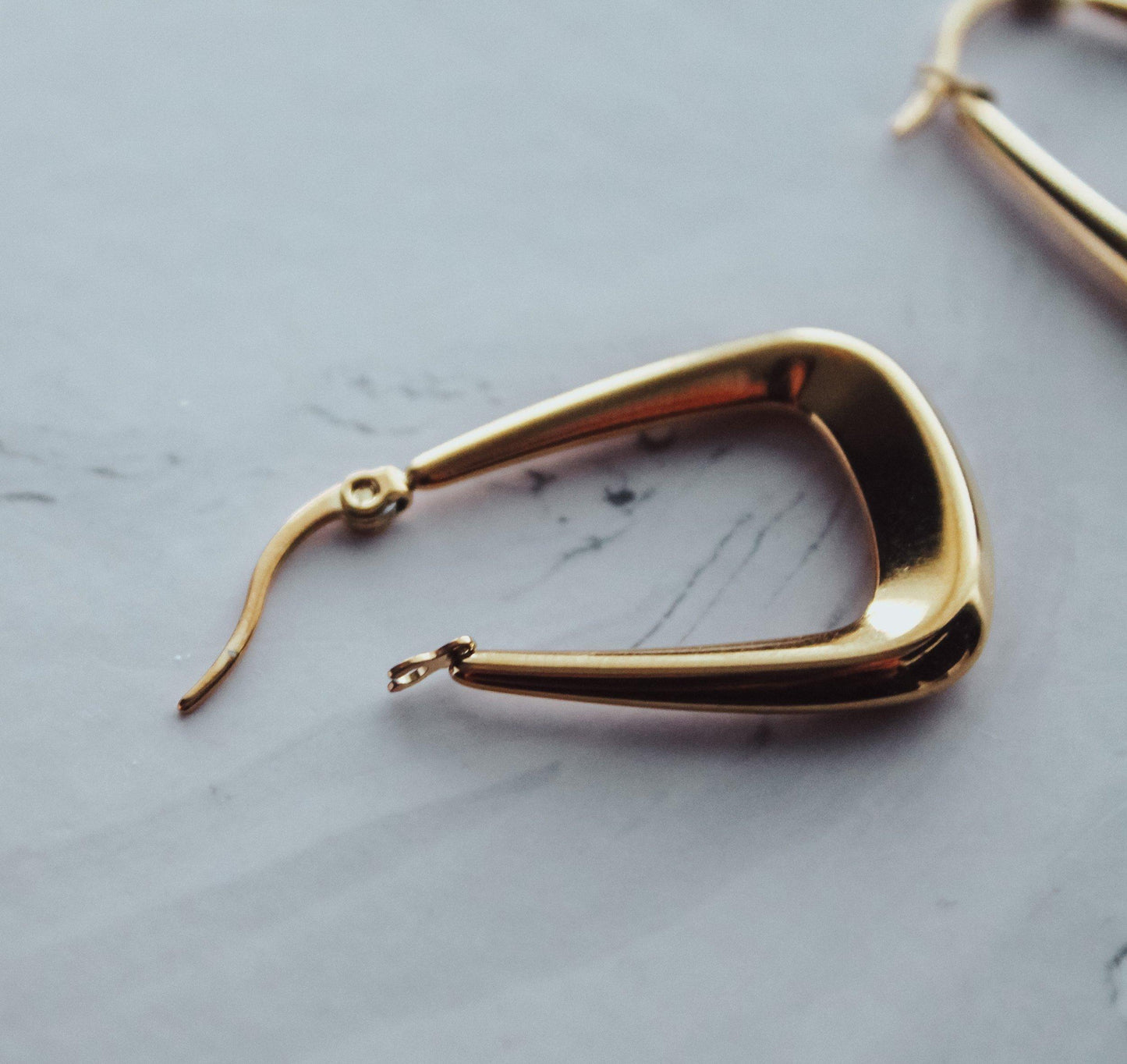 Squared U Hoop Earrings