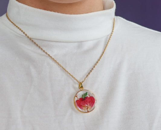 Horoscope Pressed Flower Pendant Necklace with Gold Flakes