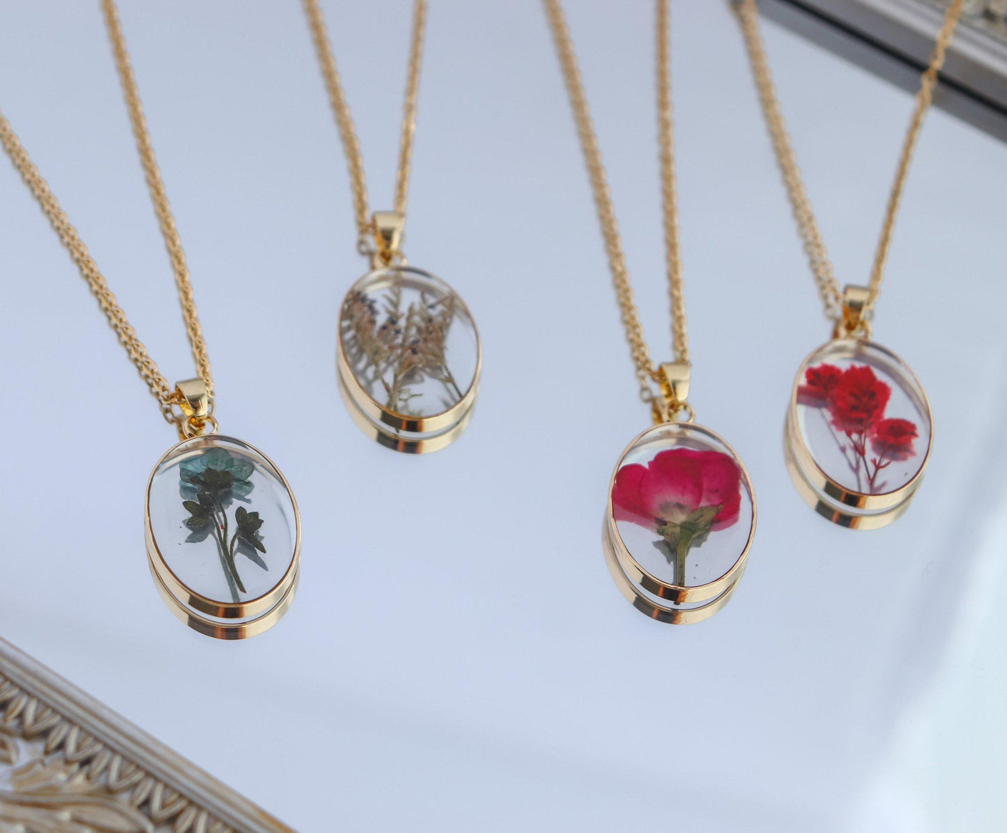 Oval Resin Pressed Flower Necklace