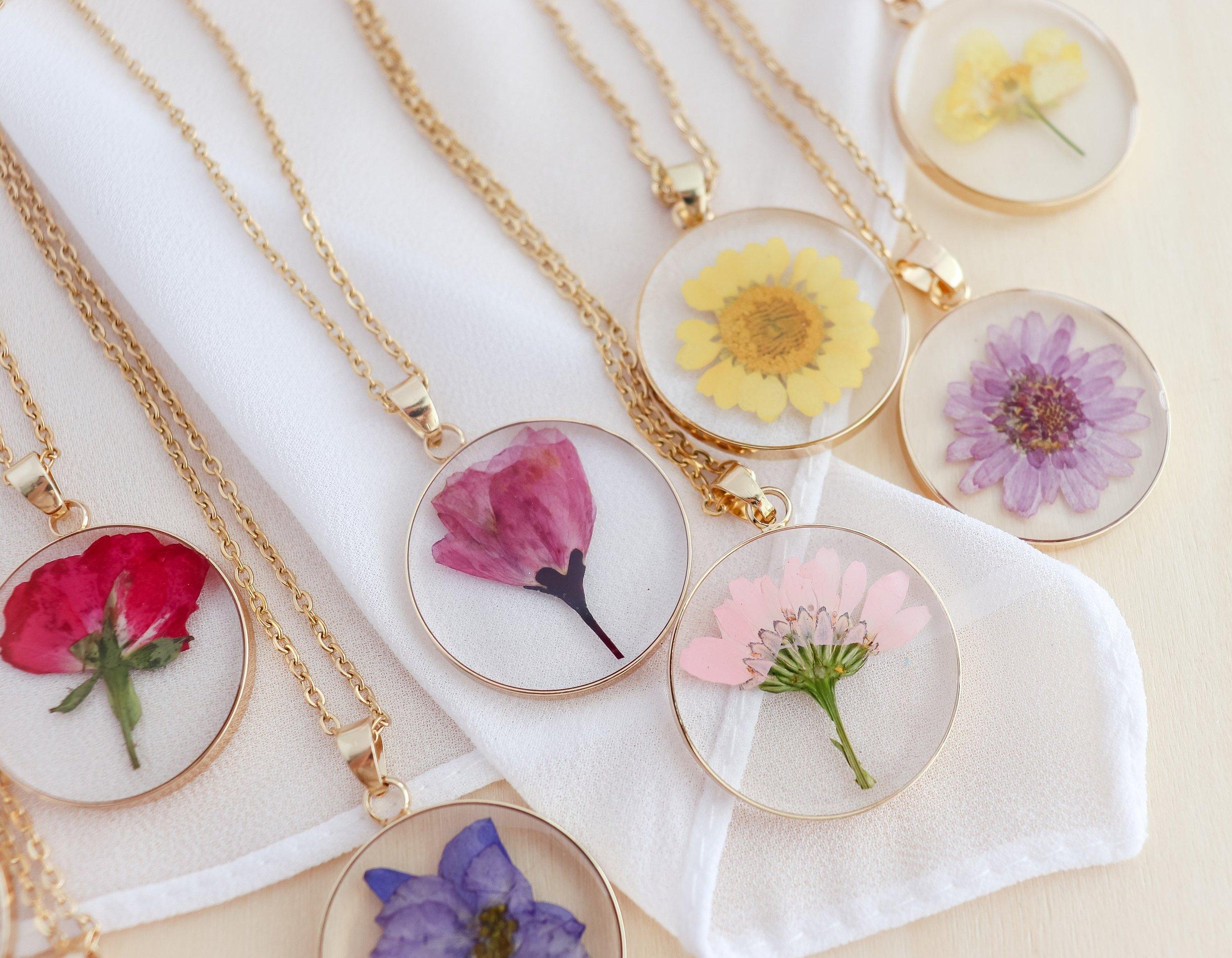 Pressed Birth Month Flower Necklace – Omnyah - Main Image