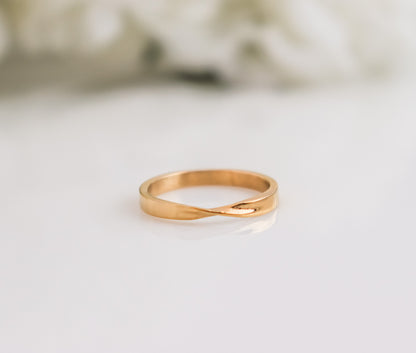 Twist Band Ring