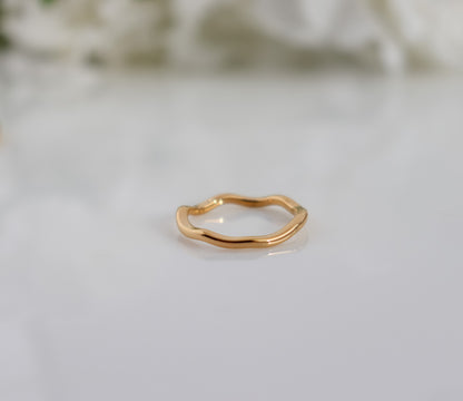 Statement Wavy Ring