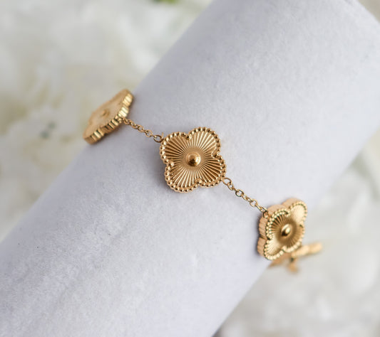 Solid Clover Bracelet