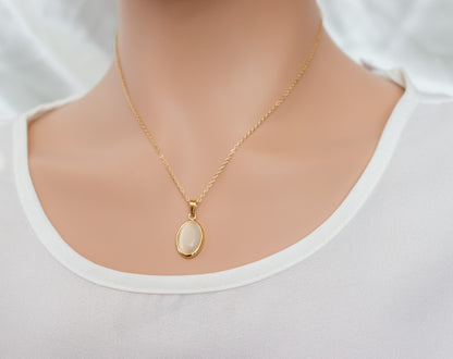 Oval Onyx/Opal Pendant Necklace