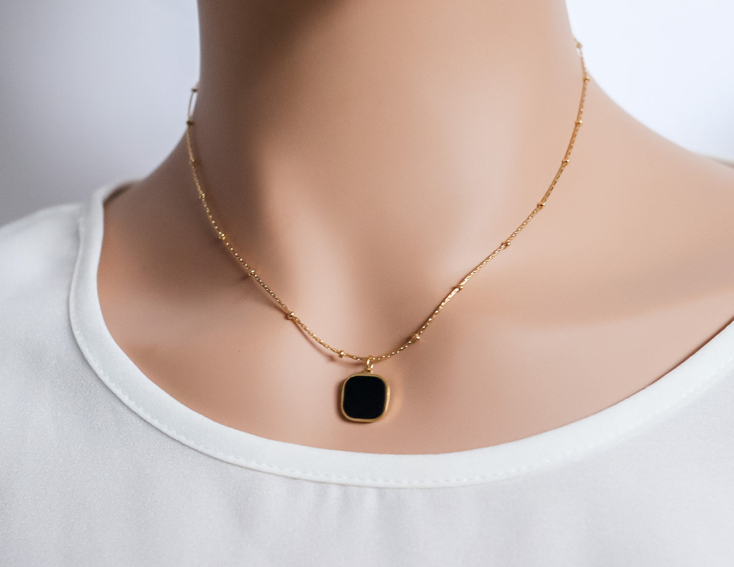 Squircle Onyx Necklace