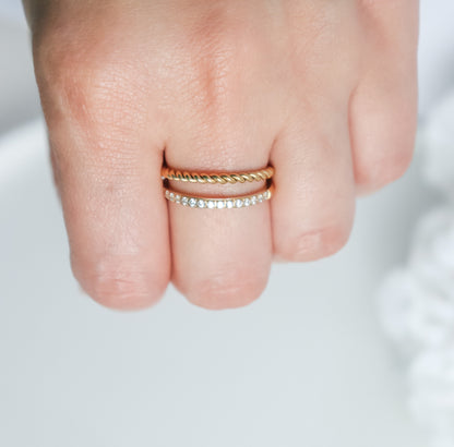 Stud & Twist Band Ring