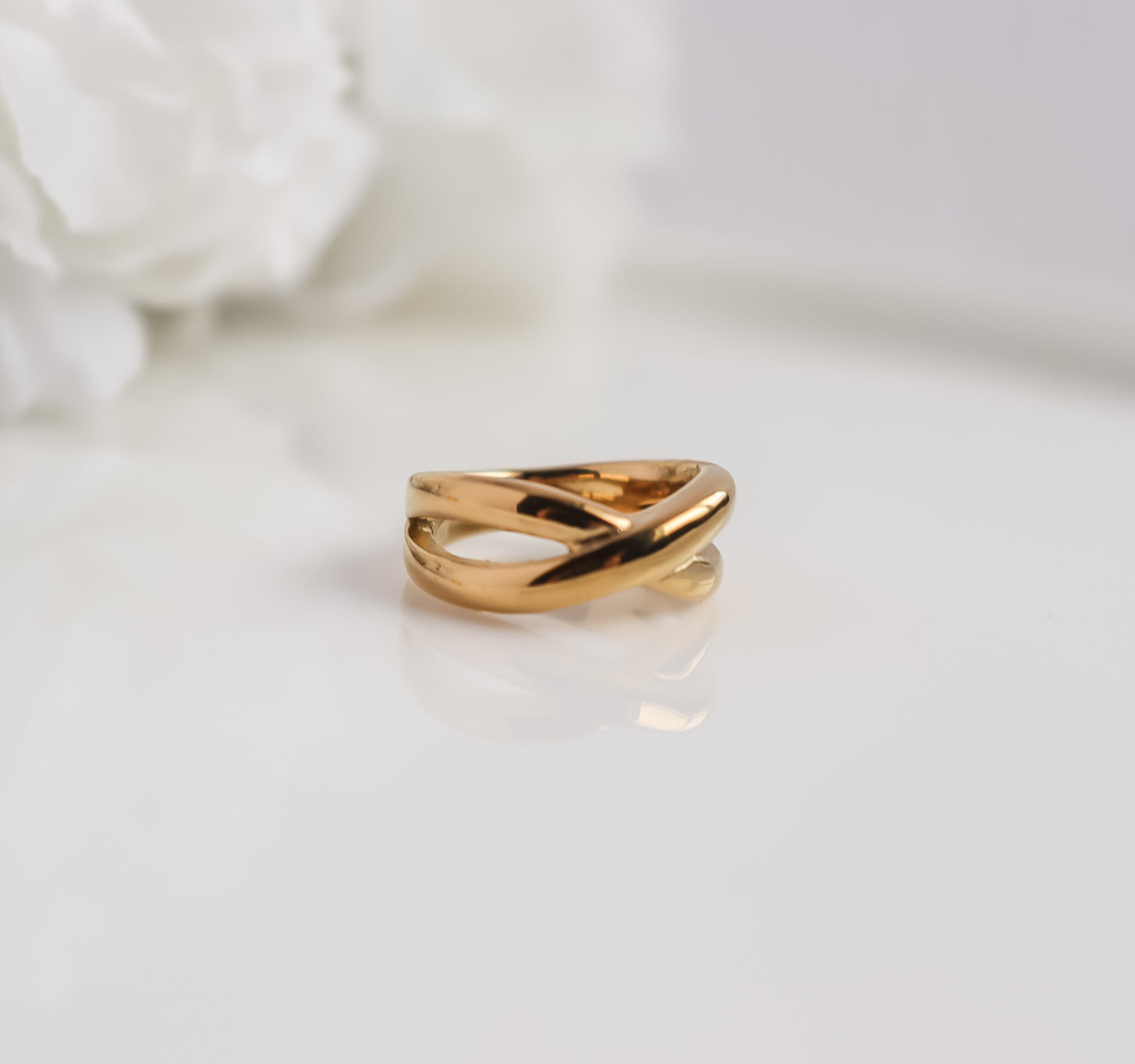 Bold Crisscross Signet Ring