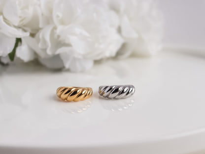 Croissant Dome Ring