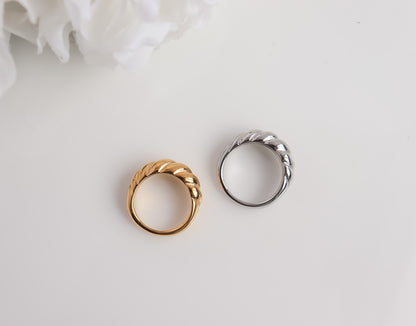 Croissant Dome Ring