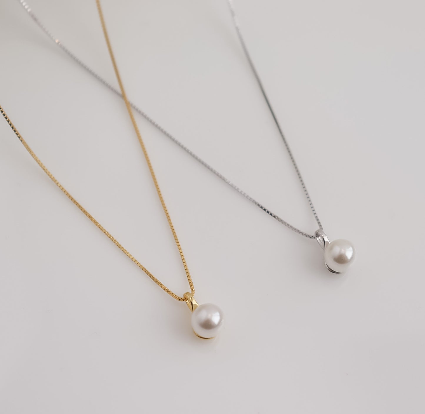 Solitaire Pearl Necklace