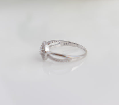 Round Pavé Crisscross Ring