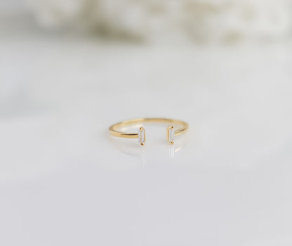 Zircon Mini Column Ring