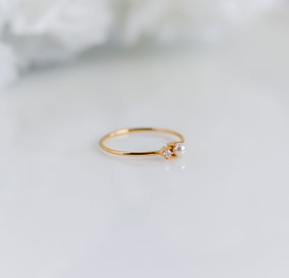 Zircon & Pearl Ring