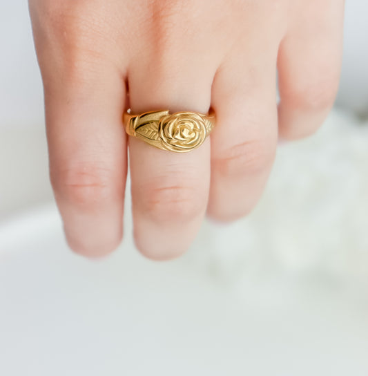 Small Statement Rose Ring