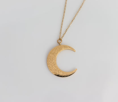 Ayat ul Kursi Crescent Moon Necklace