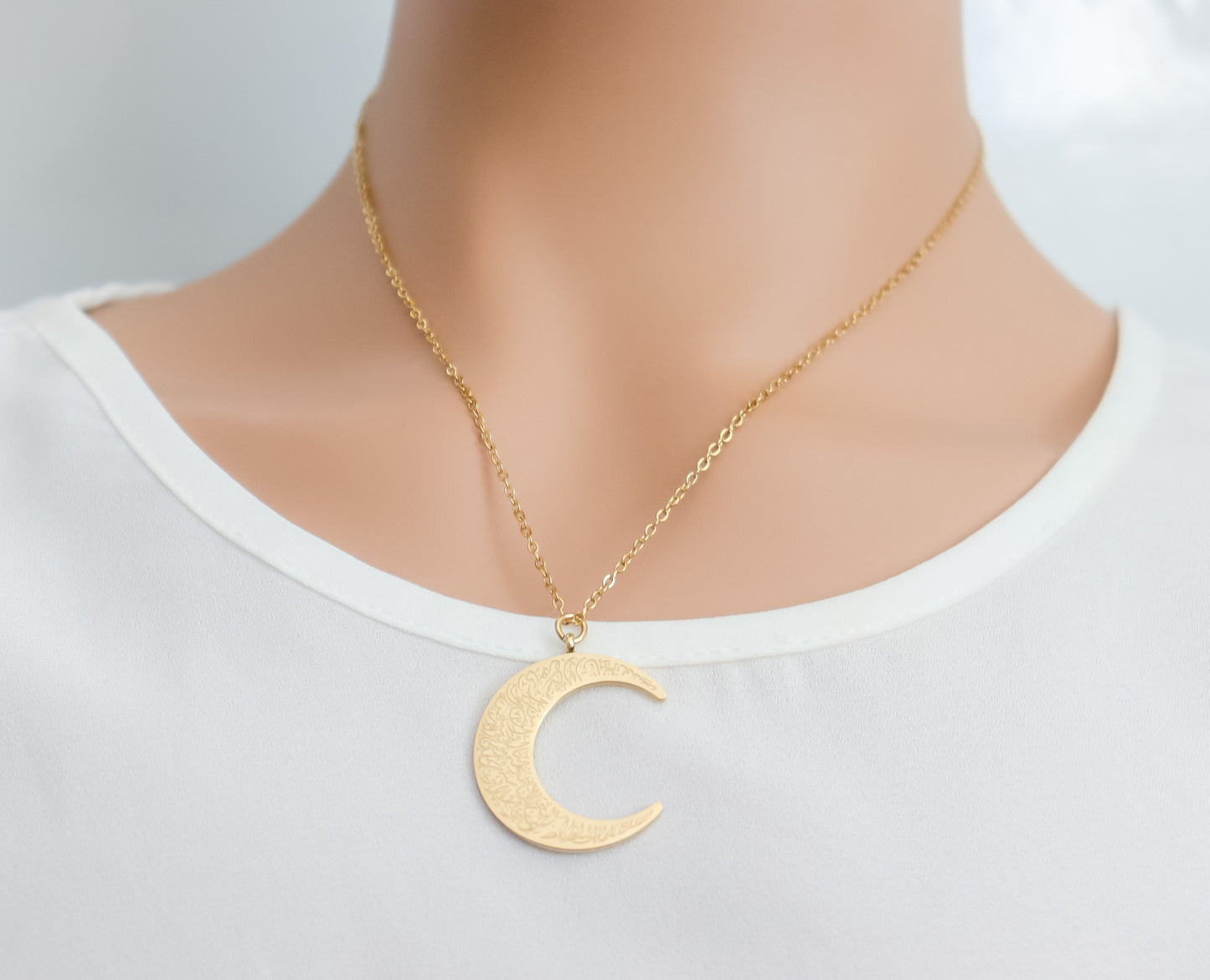 Ayat ul Kursi Crescent Moon Necklace