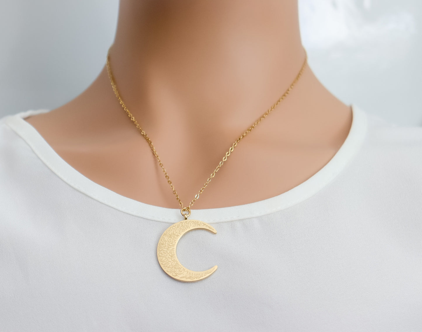 Ayat ul Kursi Crescent Moon Necklace