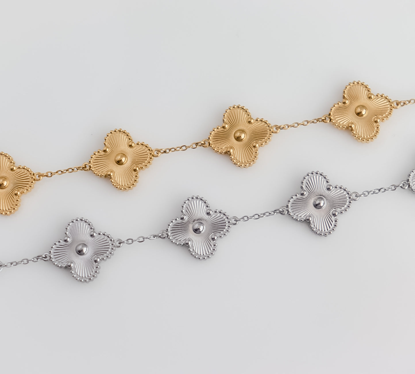 Solid Clover Bracelet