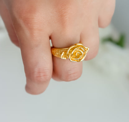 Statement Rose Ring