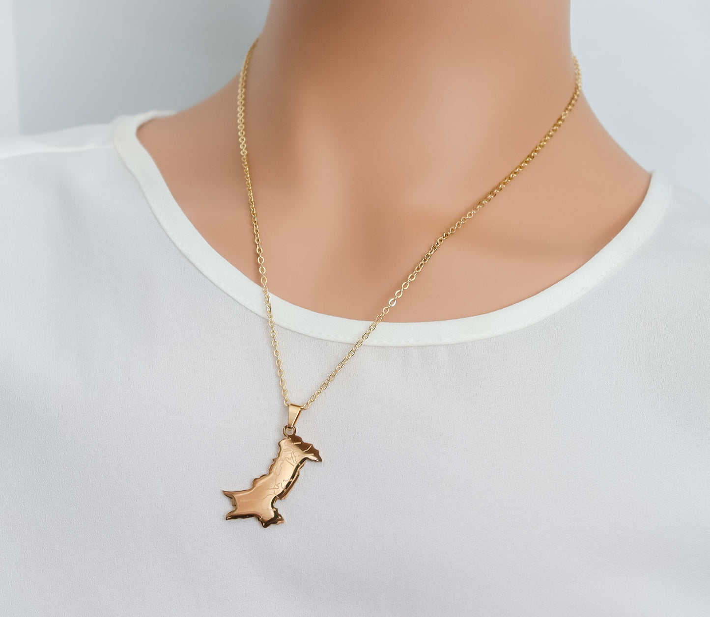 Pakistan Map Lined Necklace