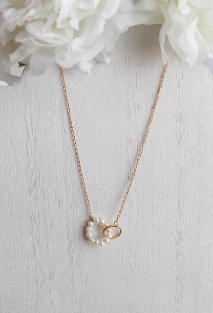 Link Circle Pearl Necklace