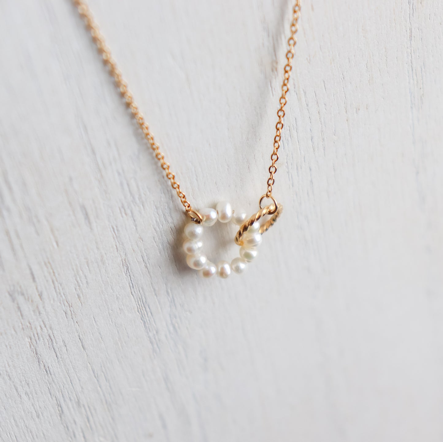 Link Circle Pearl Necklace