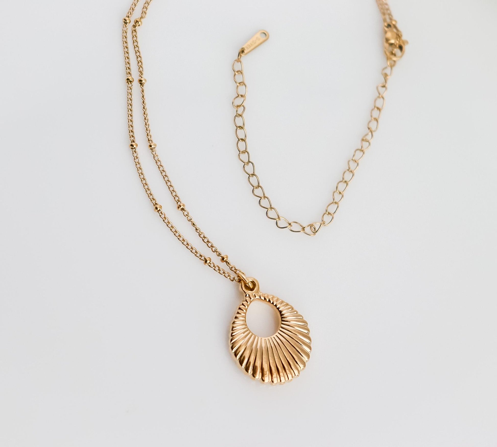 Dome Twisted Necklace | Croissant Necklace | Gold Necklace | Minimalist Wedding Jewelry | Bridal Shower Gift | Oval Shape Pendant
