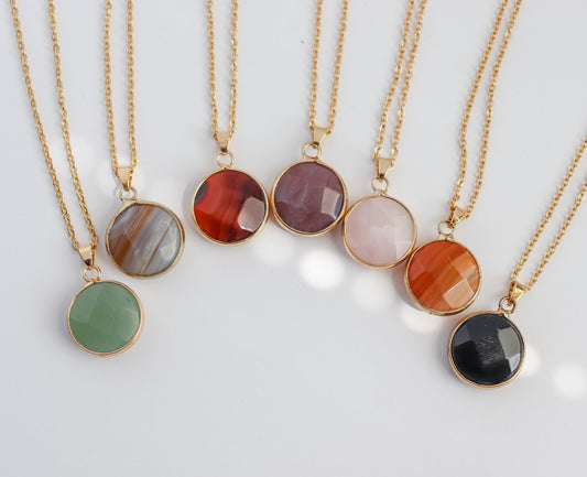 Rimmed Round Stone Necklace