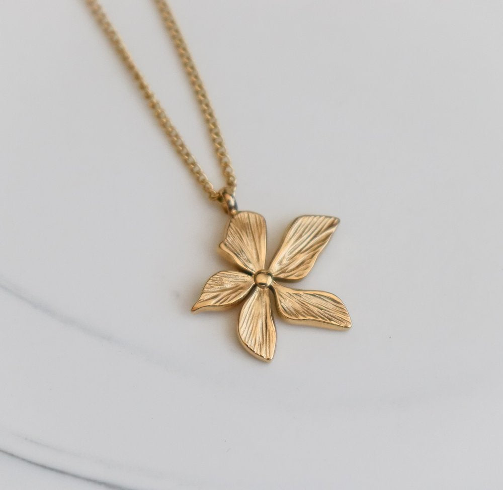 Flower Pendant Necklace