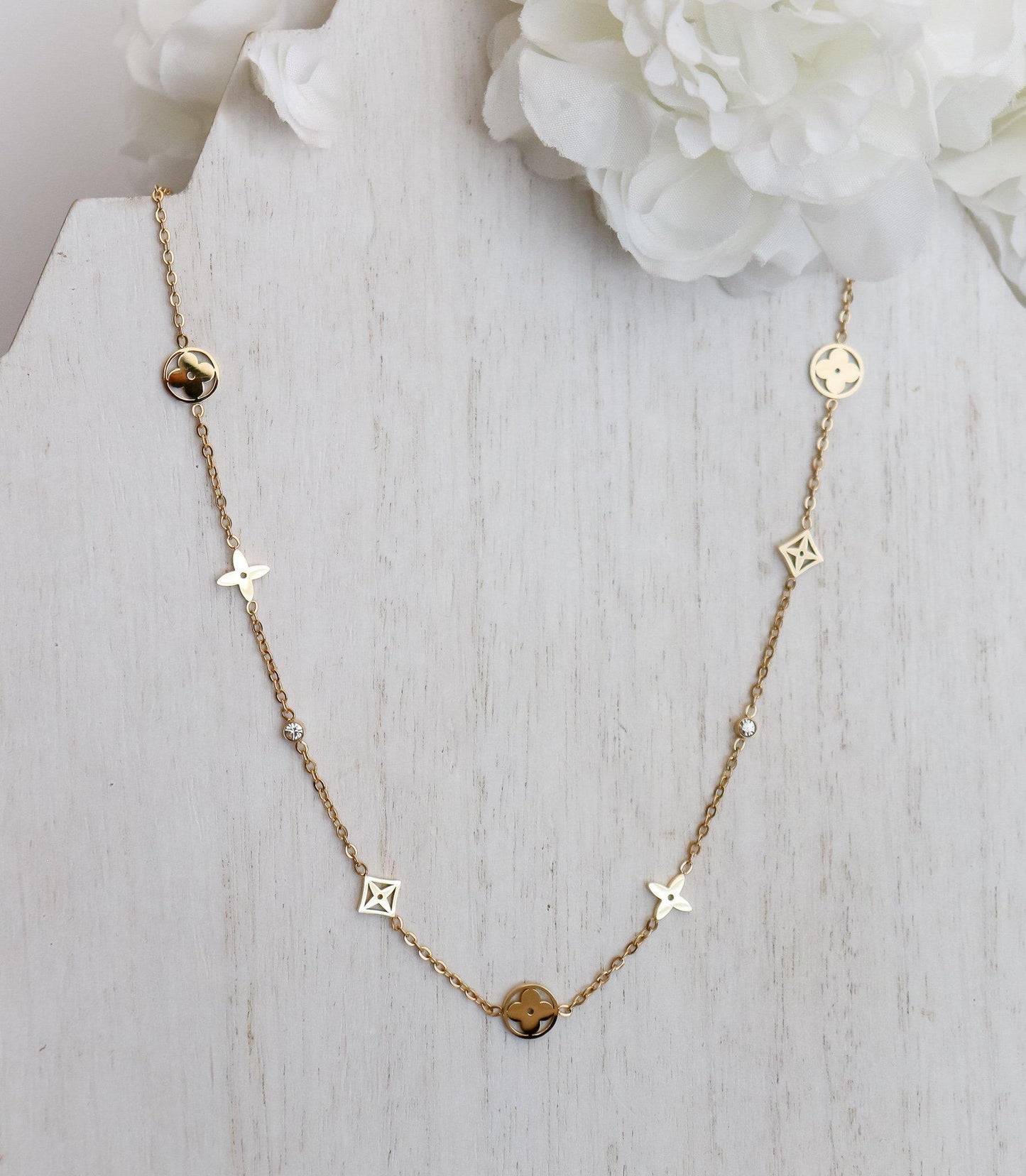 Clover Star Pendant Necklace