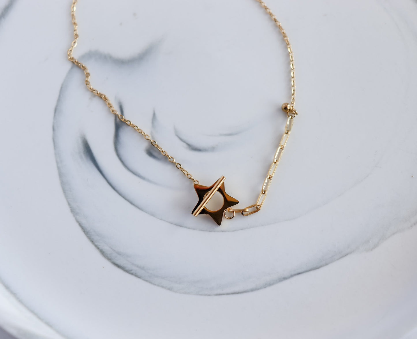 Star Pendant Block Necklace