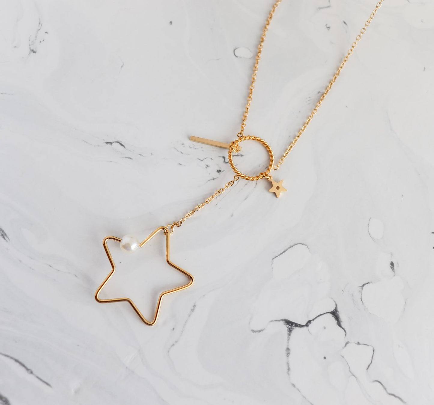 Wire Star & Pearl Pendant Necklace