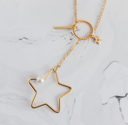 Wire Star & Pearl Pendant Necklace