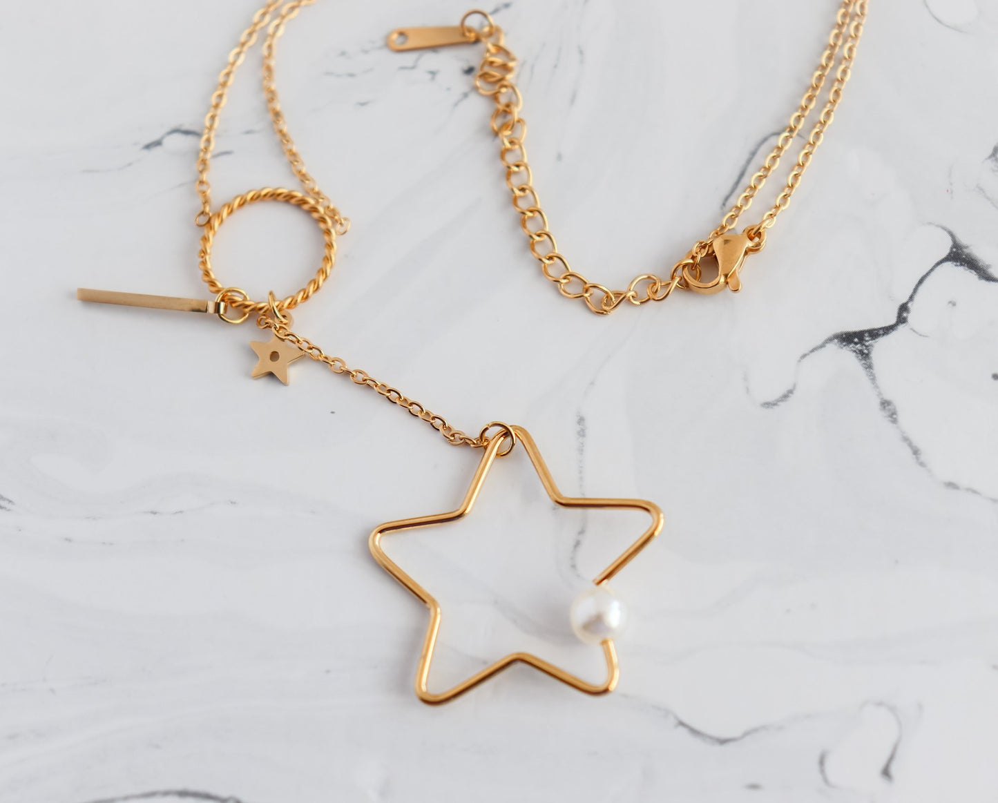 Wire Star & Pearl Pendant Necklace