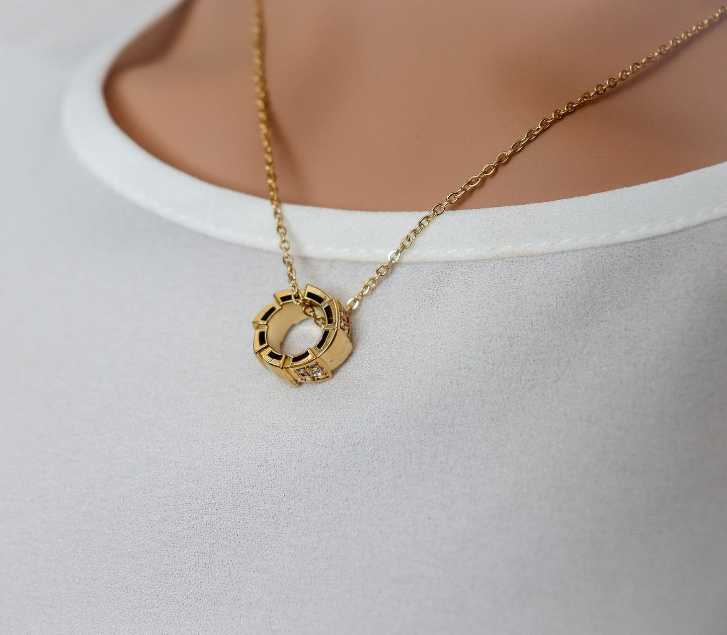 Zircon Stud Circle Pendant Necklace