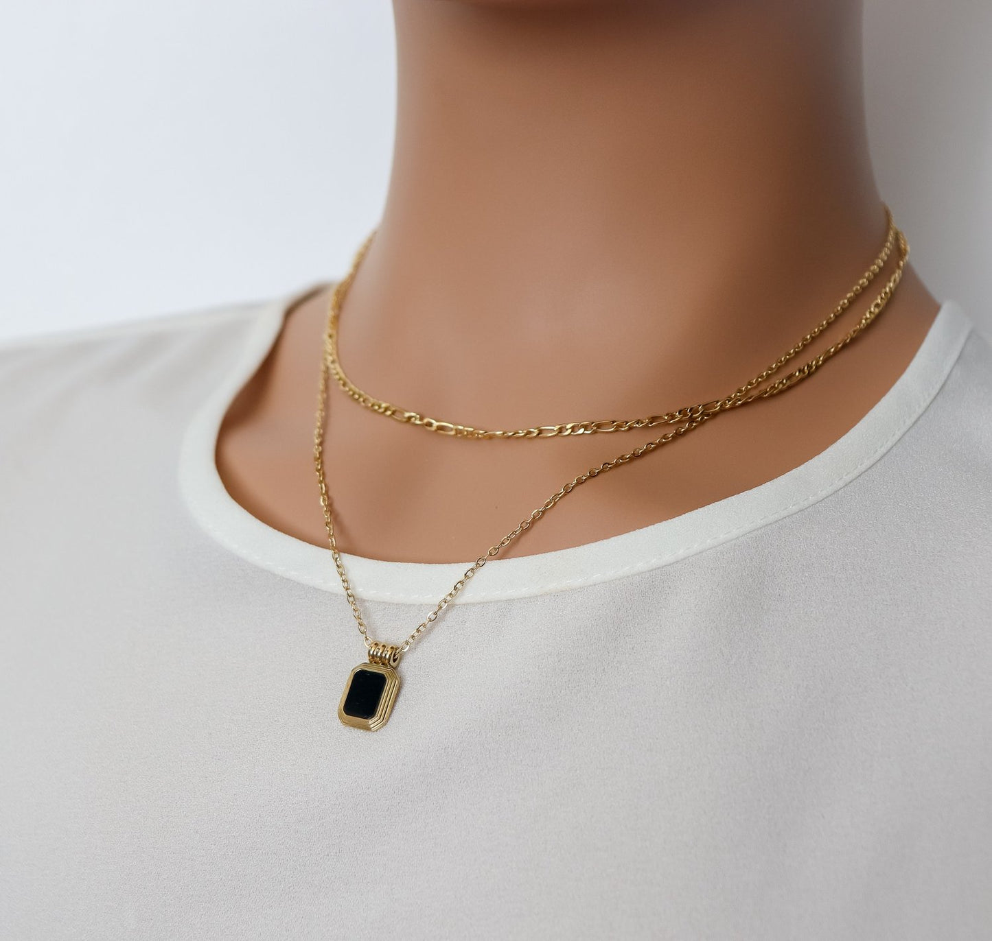 Layered Black/White Pendant Necklace